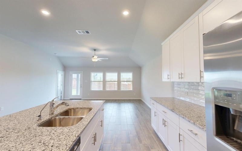 400 Waterman Drive, Princeton, TX 75407, 3 Bedrooms Bedrooms, ,2 BathroomsBathrooms,Residential,For Sale,400 Waterman Drive,0,21100209