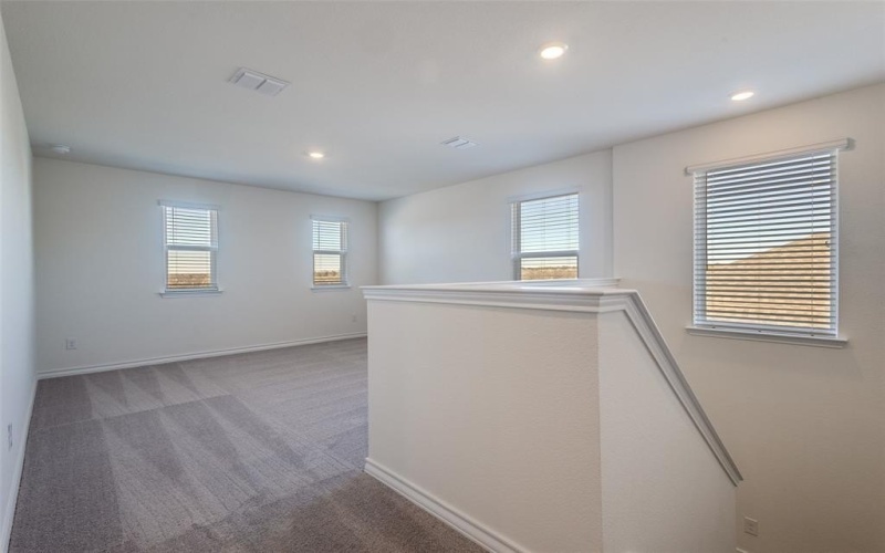 2717 Goldfinch Drive, Denton, TX 76205, 3 Bedrooms Bedrooms, ,2 BathroomsBathrooms,Residential,For Sale,2717 Goldfinch Drive,0,21100212