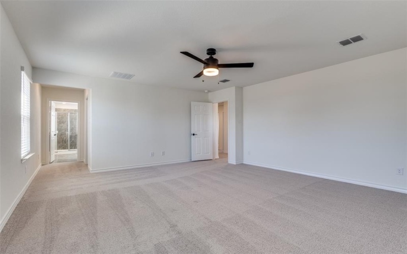 2717 Goldfinch Drive, Denton, TX 76205, 3 Bedrooms Bedrooms, ,2 BathroomsBathrooms,Residential,For Sale,2717 Goldfinch Drive,0,21100212