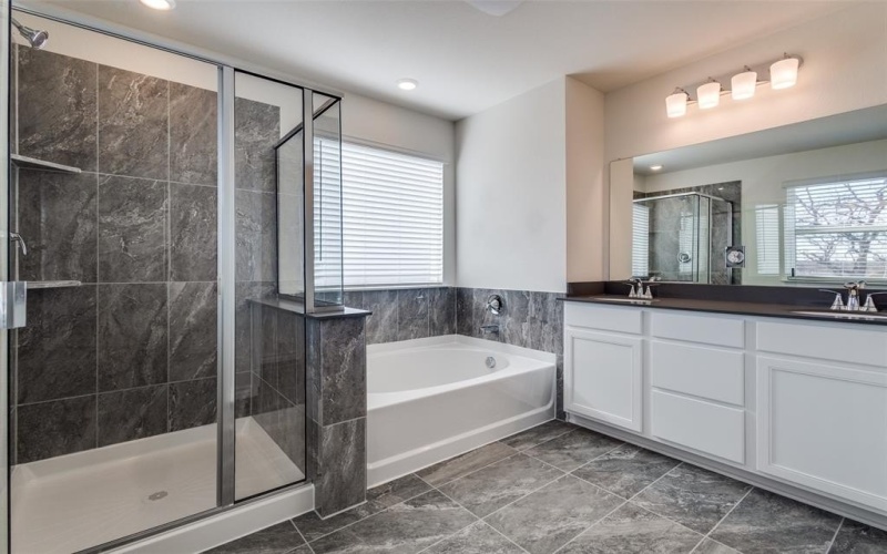 2717 Goldfinch Drive, Denton, TX 76205, 3 Bedrooms Bedrooms, ,2 BathroomsBathrooms,Residential,For Sale,2717 Goldfinch Drive,0,21100212