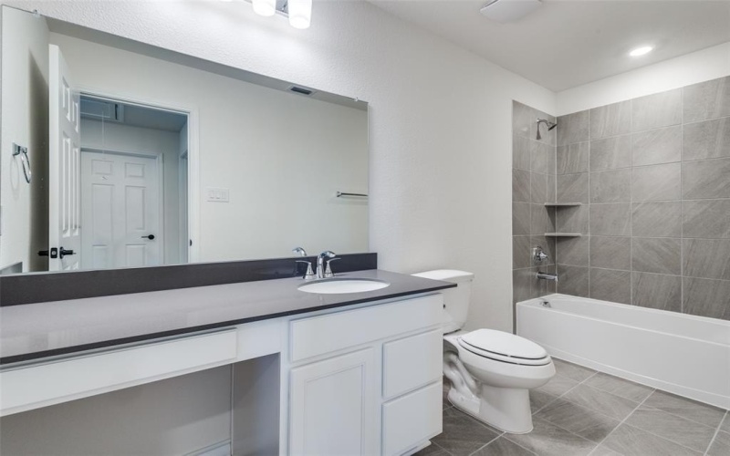 2717 Goldfinch Drive, Denton, TX 76205, 3 Bedrooms Bedrooms, ,2 BathroomsBathrooms,Residential,For Sale,2717 Goldfinch Drive,0,21100212