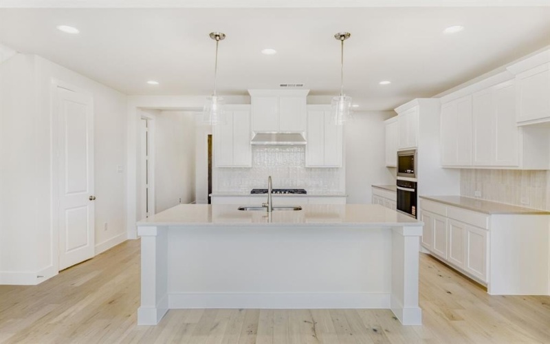 11556 Gloucester Road, Fort Worth, TX 76052, 4 Bedrooms Bedrooms, ,3 BathroomsBathrooms,Residential,For Sale,11556 Gloucester Road,0,21100215