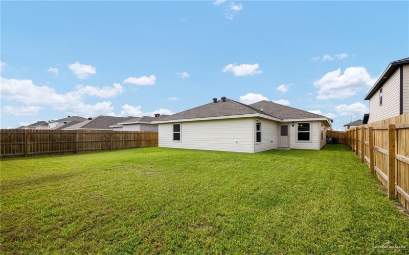 313 Olympic Street, Edinburg, TX 78541, 4 Habitaciones Habitaciones , ,2 BañosBaños,Residential,En Venta,313 Olympic Street,470149