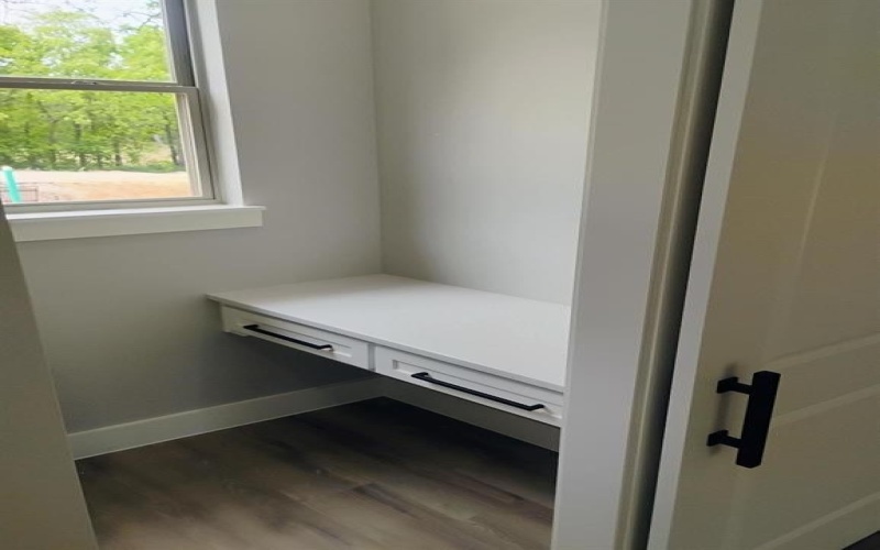 192 Johnston Lane, Runaway Bay, TX 76426, 3 Bedrooms Bedrooms, ,2 BathroomsBathrooms,Residential,For Sale,192 Johnston Lane,0,21100385