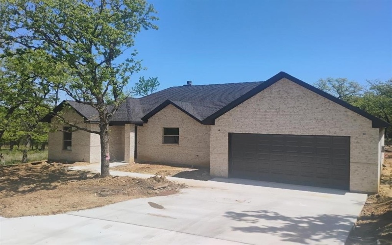 192 Johnston Lane, Runaway Bay, TX 76426, 3 Bedrooms Bedrooms, ,2 BathroomsBathrooms,Residential,For Sale,192 Johnston Lane,0,21100385