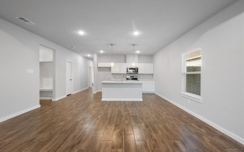 1217 E 6th Avenue, Corsicana, TX 75110, 3 Bedrooms Bedrooms, ,2 BathroomsBathrooms,Residential,For Sale,1217 E 6th Avenue,0,21100392