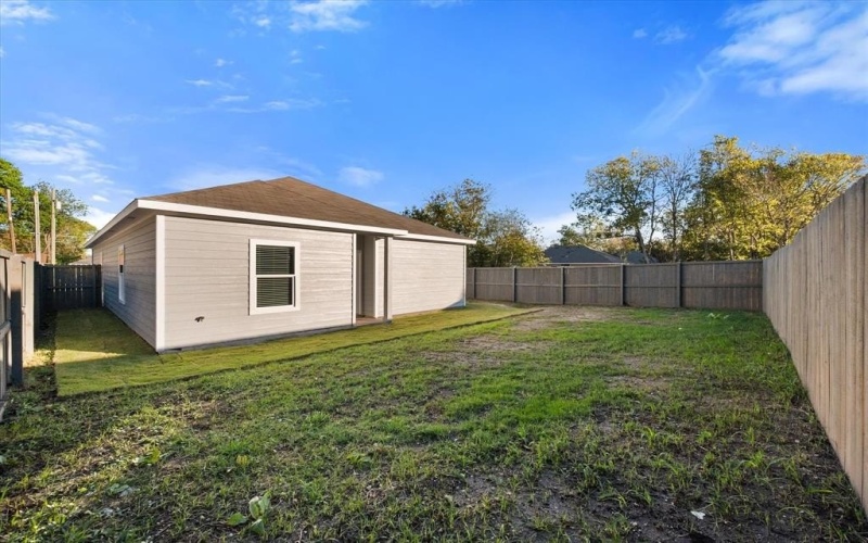 1217 E 6th Avenue, Corsicana, TX 75110, 3 Bedrooms Bedrooms, ,2 BathroomsBathrooms,Residential,For Sale,1217 E 6th Avenue,0,21100392