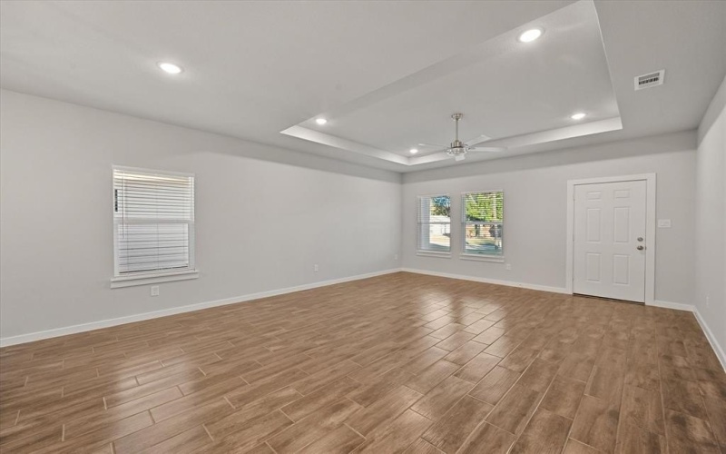 1217 E 6th Avenue, Corsicana, TX 75110, 3 Bedrooms Bedrooms, ,2 BathroomsBathrooms,Residential,For Sale,1217 E 6th Avenue,0,21100392