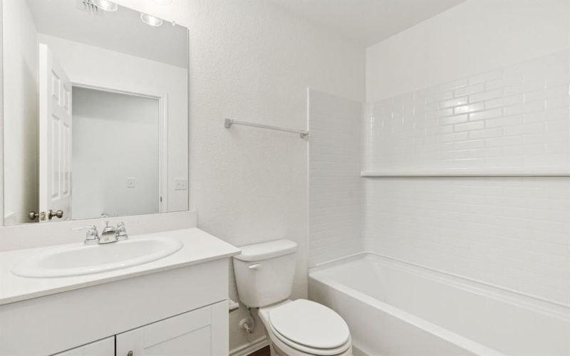 2716 Barton Springs Drive, Denton, TX 76208, 3 Habitaciones Habitaciones , ,2 BañosBaños,Residential,En Venta,2716 Barton Springs Drive,0,21100458