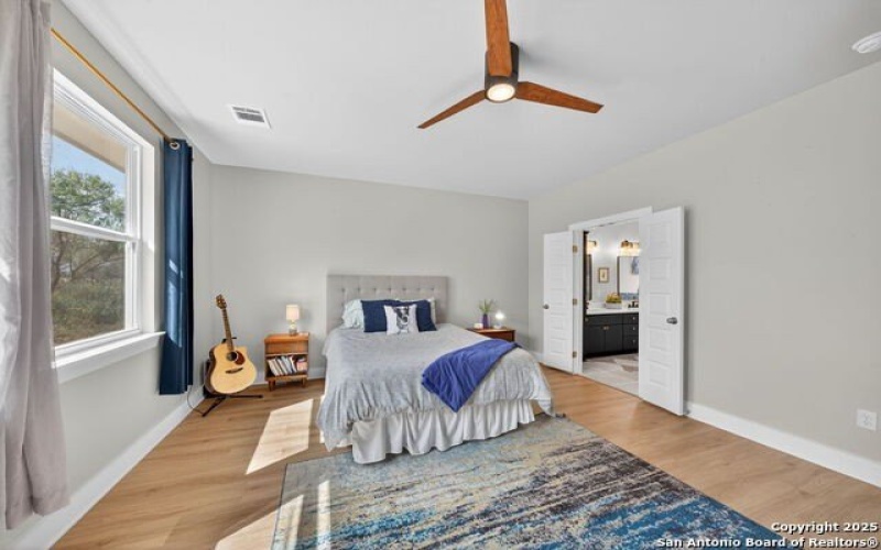 558 County Road 7713, Devine, TX 78016, 5 Bedrooms Bedrooms, ,3 BathroomsBathrooms,Residential,For Sale,558 County Road 7713,0,1919433