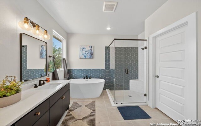 558 County Road 7713, Devine, TX 78016, 5 Bedrooms Bedrooms, ,3 BathroomsBathrooms,Residential,For Sale,558 County Road 7713,0,1919433