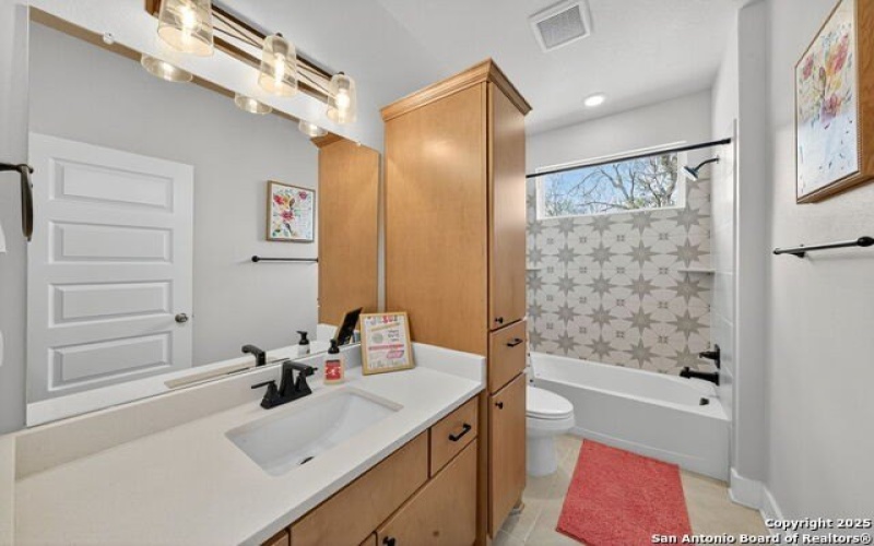 558 County Road 7713, Devine, TX 78016, 5 Bedrooms Bedrooms, ,3 BathroomsBathrooms,Residential,For Sale,558 County Road 7713,0,1919433