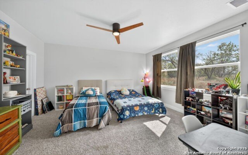 558 County Road 7713, Devine, TX 78016, 5 Bedrooms Bedrooms, ,3 BathroomsBathrooms,Residential,For Sale,558 County Road 7713,0,1919433