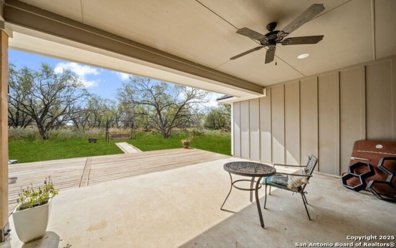 558 County Road 7713, Devine, TX 78016, 5 Bedrooms Bedrooms, ,3 BathroomsBathrooms,Residential,For Sale,558 County Road 7713,0,1919433