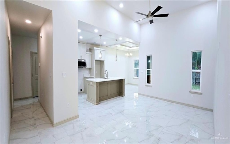 3603 Champagne Drive, Pharr, TX 78577, 3 Bedrooms Bedrooms, ,2 BathroomsBathrooms,Residential,For Sale,3603 Champagne Drive,464321