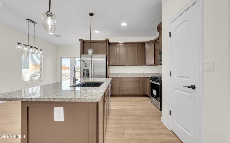 12325 Jack Vowell Way, El Paso, TX 79934, 4 Habitaciones Habitaciones , ,2 BañosBaños,Residential,En Venta,12325 Jack Vowell Way,0,925708