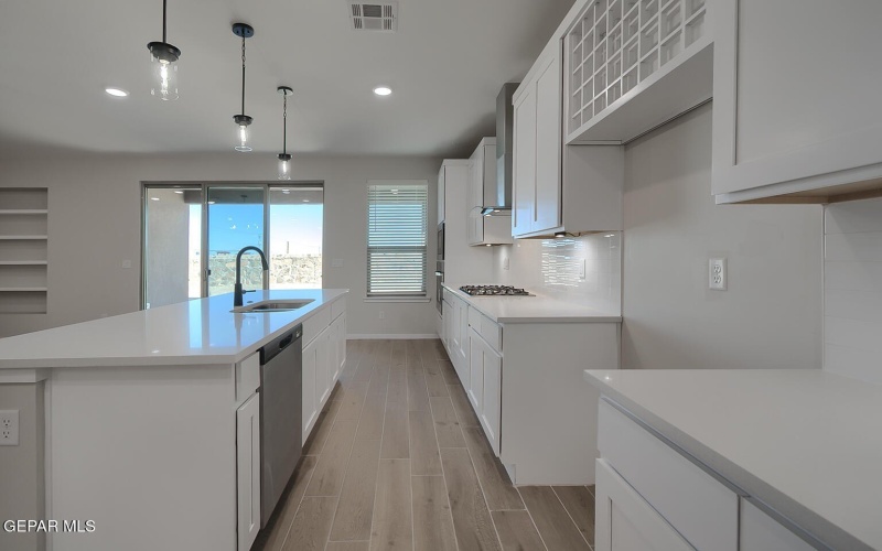 13741 Centro Vista Avenue, El Paso, TX 79928, 3 Bedrooms Bedrooms, ,2 BathroomsBathrooms,Residential,For Sale,13741 Centro Vista Avenue,0,932961