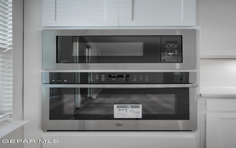 13741 Centro Vista Avenue, El Paso, TX 79928, 3 Bedrooms Bedrooms, ,2 BathroomsBathrooms,Residential,For Sale,13741 Centro Vista Avenue,0,932961