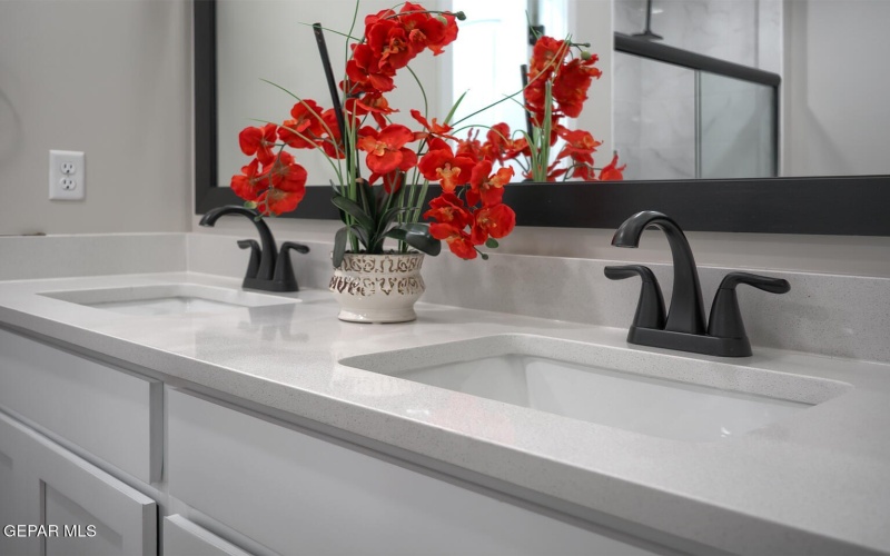 13741 Centro Vista Avenue, El Paso, TX 79928, 3 Bedrooms Bedrooms, ,2 BathroomsBathrooms,Residential,For Sale,13741 Centro Vista Avenue,0,932961