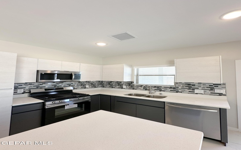 15256 CONVICTION Avenue, El Paso, TX 79938, 4 Bedrooms Bedrooms, ,2 BathroomsBathrooms,Residential,For Sale,15256 CONVICTION Avenue,0,932966