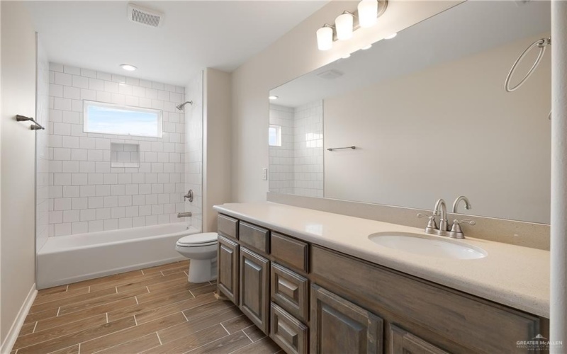 15613 N Brisas Street, McAllen, TX 78504, 5 Habitaciones Habitaciones , ,3 BañosBaños,Residential,En Venta,15613 N Brisas Street,0,485691