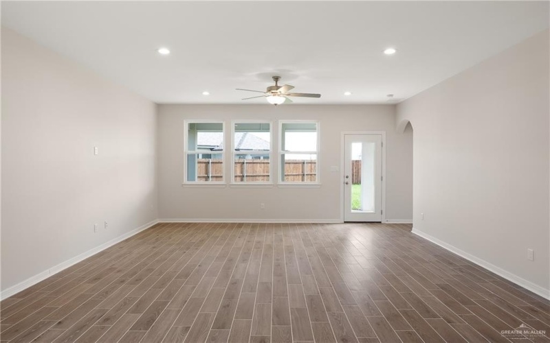 15613 N Brisas Street, McAllen, TX 78504, 5 Habitaciones Habitaciones , ,3 BañosBaños,Residential,En Venta,15613 N Brisas Street,0,485691