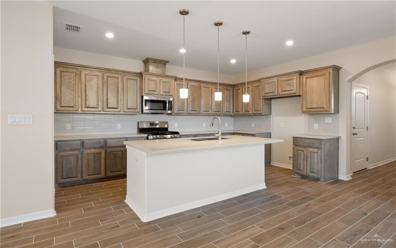 15613 N Brisas Street, McAllen, TX 78504, 5 Habitaciones Habitaciones , ,3 BañosBaños,Residential,En Venta,15613 N Brisas Street,0,485691