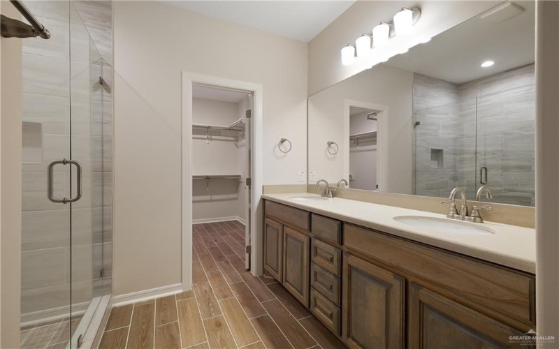 15613 N Brisas Street, McAllen, TX 78504, 5 Habitaciones Habitaciones , ,3 BañosBaños,Residential,En Venta,15613 N Brisas Street,0,485691