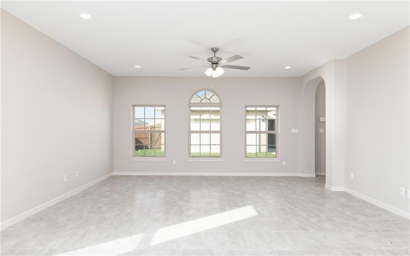 13729 Belle Court, McAllen, TX 78504, 3 Habitaciones Habitaciones , ,3 BañosBaños,Residential,En Venta,13729 Belle Court,0,485731