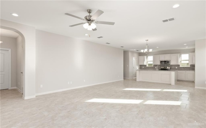 13729 Belle Court, McAllen, TX 78504, 3 Habitaciones Habitaciones , ,3 BañosBaños,Residential,En Venta,13729 Belle Court,0,485731