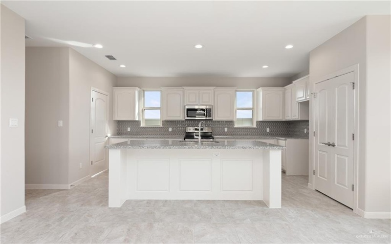 13729 Belle Court, McAllen, TX 78504, 3 Habitaciones Habitaciones , ,3 BañosBaños,Residential,En Venta,13729 Belle Court,0,485731