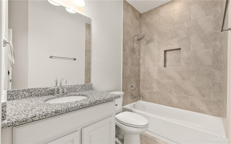 13729 Belle Court, McAllen, TX 78504, 3 Habitaciones Habitaciones , ,3 BañosBaños,Residential,En Venta,13729 Belle Court,0,485731