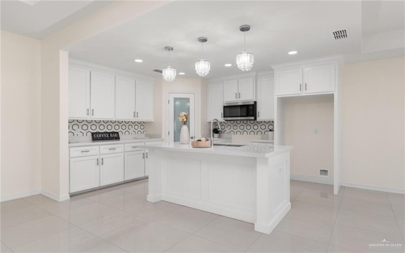 2516 Stevia Drive, Weslaco, TX 78599, 3 Bedrooms Bedrooms, ,2 BathroomsBathrooms,Residential,For Sale,2516 Stevia Drive,0,485741