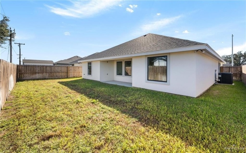 2516 Stevia Drive, Weslaco, TX 78599, 3 Bedrooms Bedrooms, ,2 BathroomsBathrooms,Residential,For Sale,2516 Stevia Drive,0,485741