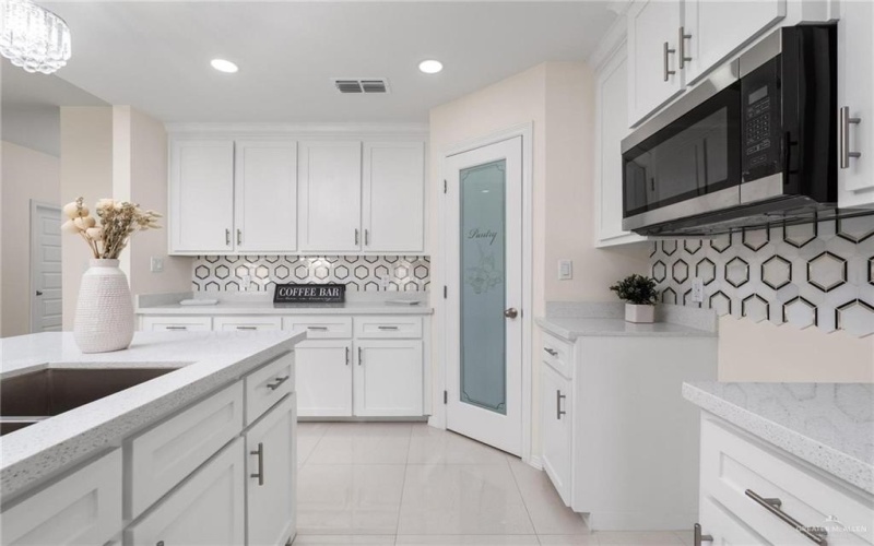 2516 Stevia Drive, Weslaco, TX 78599, 3 Bedrooms Bedrooms, ,2 BathroomsBathrooms,Residential,For Sale,2516 Stevia Drive,0,485741