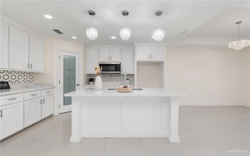 2516 Stevia Drive, Weslaco, TX 78599, 3 Bedrooms Bedrooms, ,2 BathroomsBathrooms,Residential,For Sale,2516 Stevia Drive,0,485741