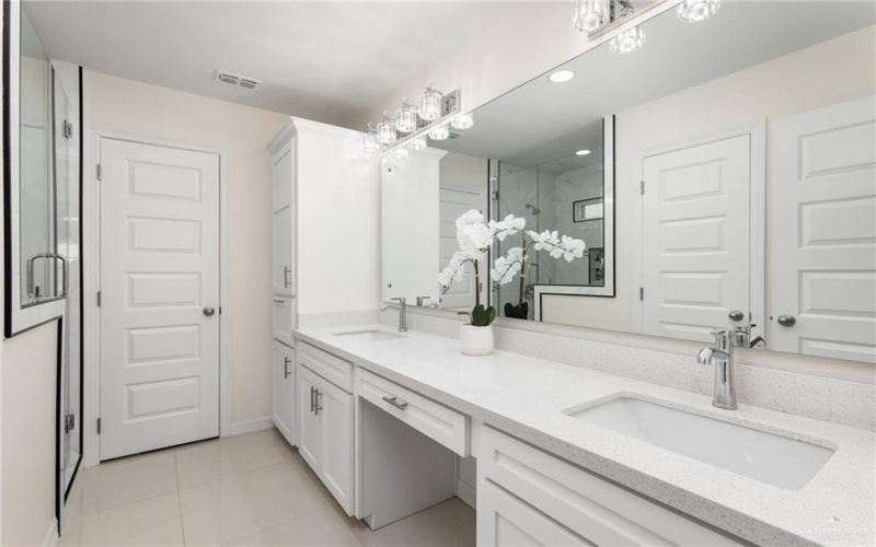 2516 Stevia Drive, Weslaco, TX 78599, 3 Bedrooms Bedrooms, ,2 BathroomsBathrooms,Residential,For Sale,2516 Stevia Drive,0,485741