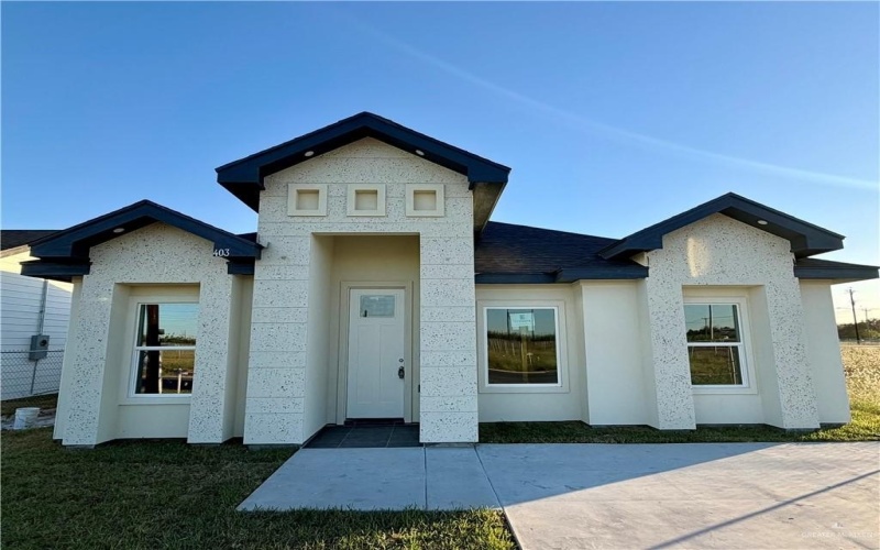 403 Barcelona Avenue, Donna, TX 78537, 3 Bedrooms Bedrooms, ,2 BathroomsBathrooms,Residential,For Sale,403 Barcelona Avenue,0,485885