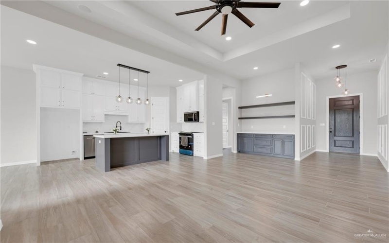 8007 N 48th Lane, McAllen, TX 78504, 4 Bedrooms Bedrooms, ,3 BathroomsBathrooms,Residential,For Sale,8007 N 48th Lane,0,485911