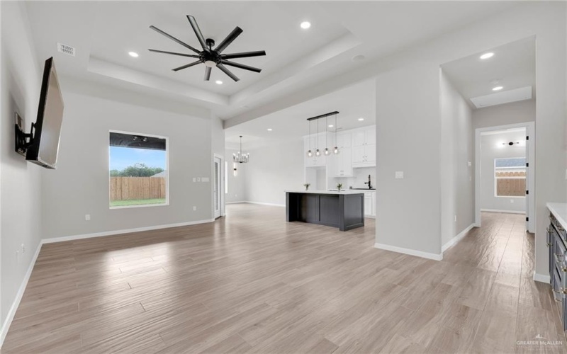 8007 N 48th Lane, McAllen, TX 78504, 4 Bedrooms Bedrooms, ,3 BathroomsBathrooms,Residential,For Sale,8007 N 48th Lane,0,485911