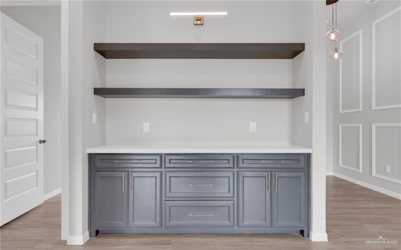 8007 N 48th Lane, McAllen, TX 78504, 4 Bedrooms Bedrooms, ,3 BathroomsBathrooms,Residential,For Sale,8007 N 48th Lane,0,485911