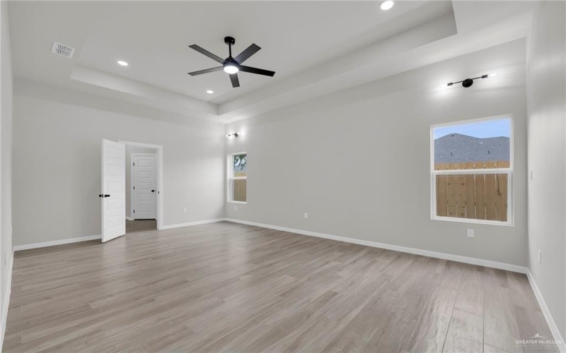 8007 N 48th Lane, McAllen, TX 78504, 4 Bedrooms Bedrooms, ,3 BathroomsBathrooms,Residential,For Sale,8007 N 48th Lane,0,485911