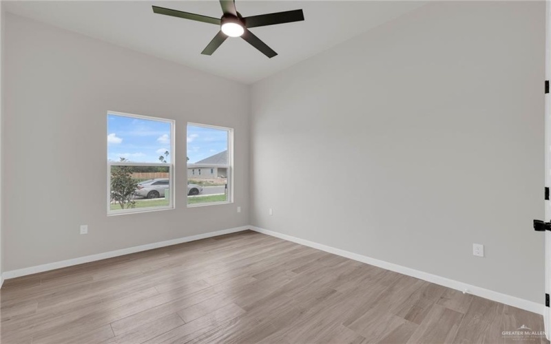 8007 N 48th Lane, McAllen, TX 78504, 4 Bedrooms Bedrooms, ,3 BathroomsBathrooms,Residential,For Sale,8007 N 48th Lane,0,485911