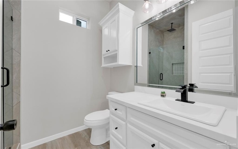 8007 N 48th Lane, McAllen, TX 78504, 4 Bedrooms Bedrooms, ,3 BathroomsBathrooms,Residential,For Sale,8007 N 48th Lane,0,485911