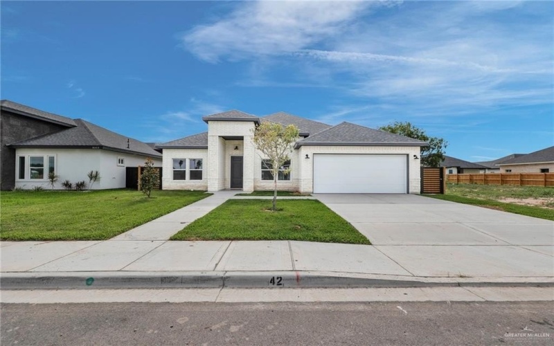 8007 N 48th Lane, McAllen, TX 78504, 4 Bedrooms Bedrooms, ,3 BathroomsBathrooms,Residential,For Sale,8007 N 48th Lane,0,485911