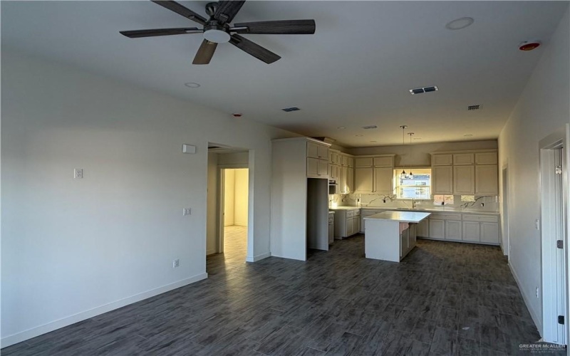 349 Barcelona Avenue, Donna, TX 78537, 3 Bedrooms Bedrooms, ,2 BathroomsBathrooms,Residential,For Sale,349 Barcelona Avenue,0,485920