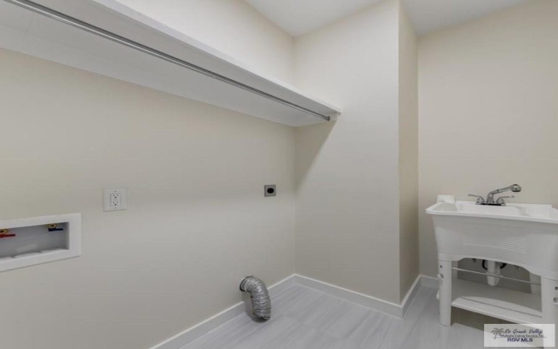 6108 MACKENNA DR, BROWNSVILLE, TX 78526, 4 Bedrooms Bedrooms, ,3 BathroomsBathrooms,Residential,For Sale,6108 MACKENNA DR,0,29769684