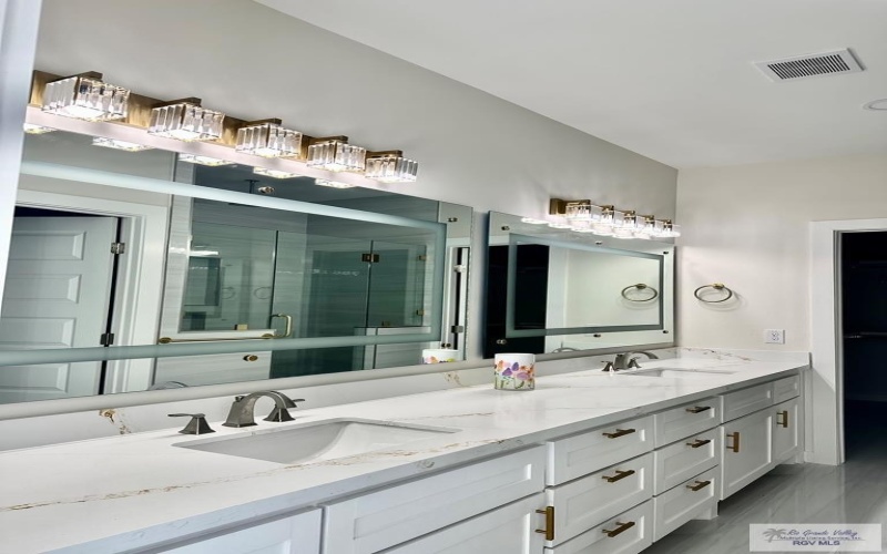 6108 MACKENNA DR, BROWNSVILLE, TX 78526, 4 Bedrooms Bedrooms, ,3 BathroomsBathrooms,Residential,For Sale,6108 MACKENNA DR,0,29769684