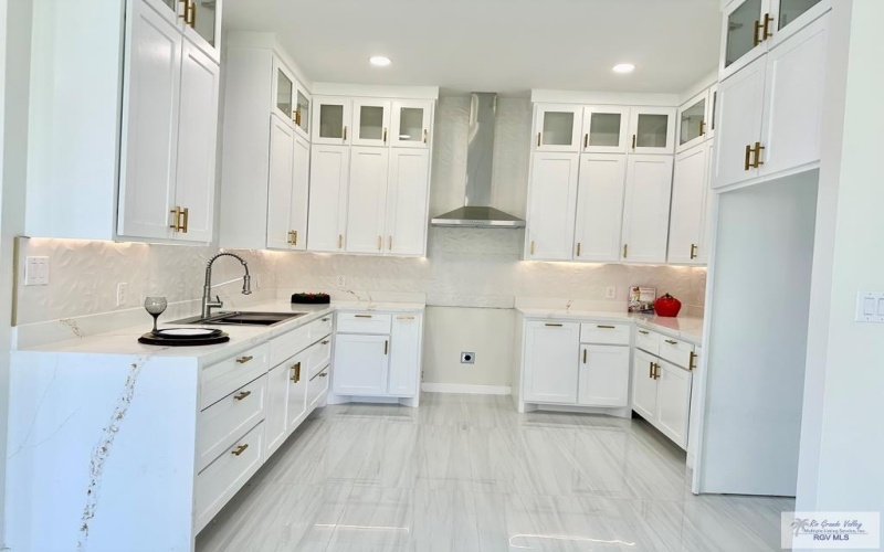 6108 MACKENNA DR, BROWNSVILLE, TX 78526, 4 Habitaciones Habitaciones , ,3 BañosBaños,Residential,En Venta,6108 MACKENNA DR,0,29769684