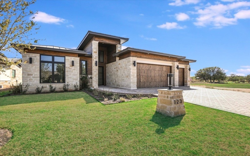 123 Azalea Loop, Horseshoe Bay, TX 78657, 3 Habitaciones Habitaciones , ,3 BañosBaños,Residential,En Venta,123 Azalea Loop,0,50086461